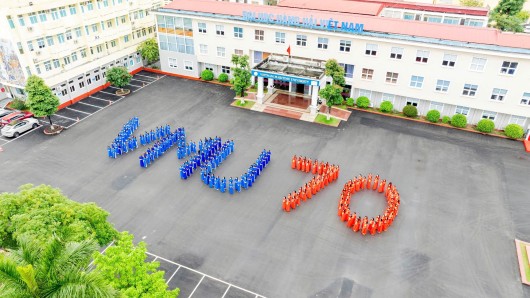 VINIC CHÀO MỪNG KỶ NIỆM 70 NĂM NGÀY THÀNH LẬP TRƯỜNG ĐẠI HỌC HÀNG HẢI VIỆT NAM